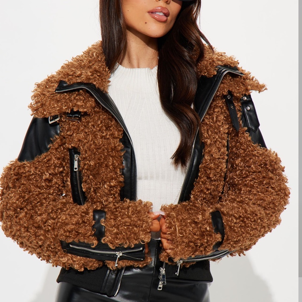 Cozy Brown Teddy Jacket with Faux Fur